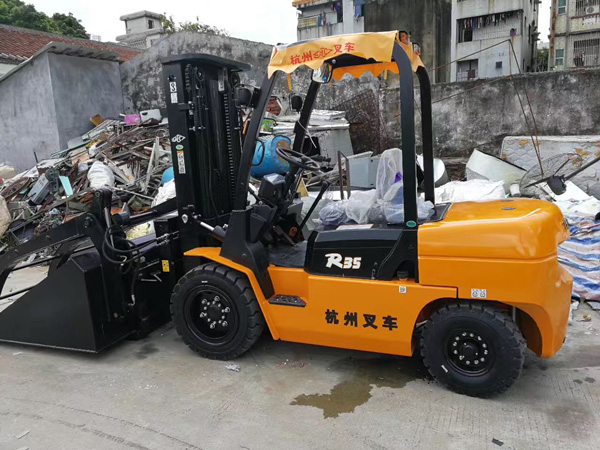 杭州叉車：噴油時(shí)間過(guò)遲，是什么問(wèn)題？